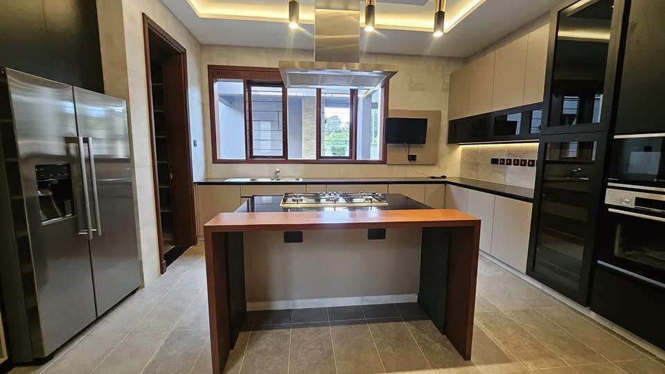 5 Bedroom