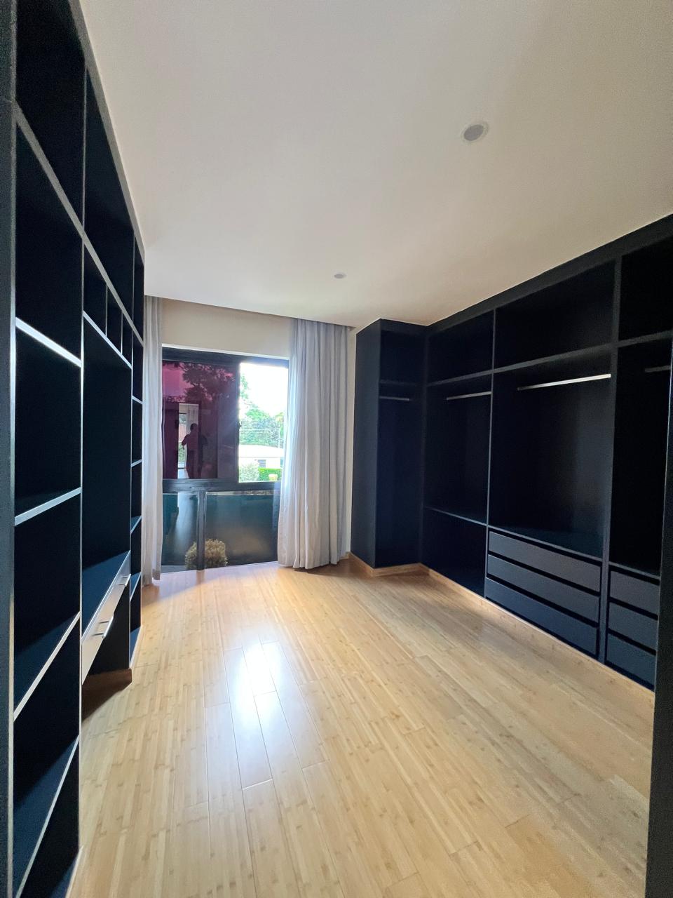 5-Bedroom+DSQ
