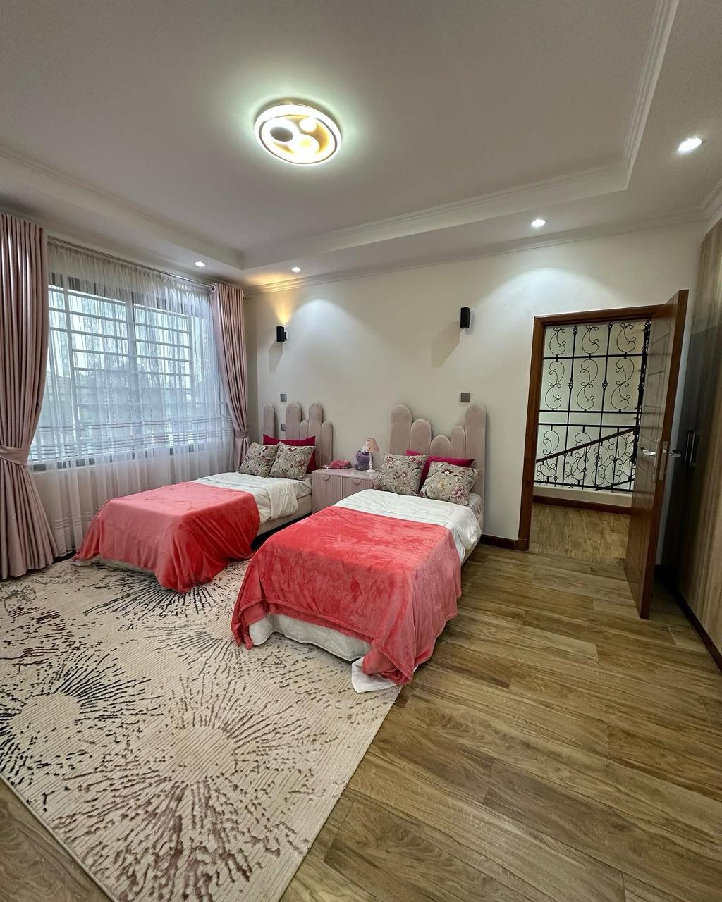 4 Bedroom Villa