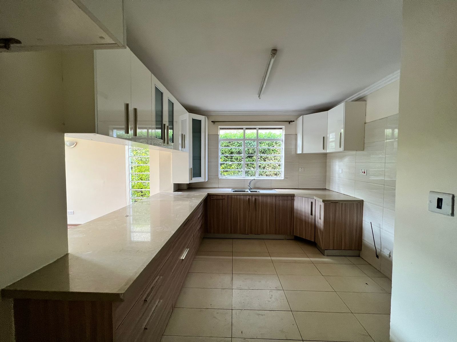 4-Bedrooms+DSQ