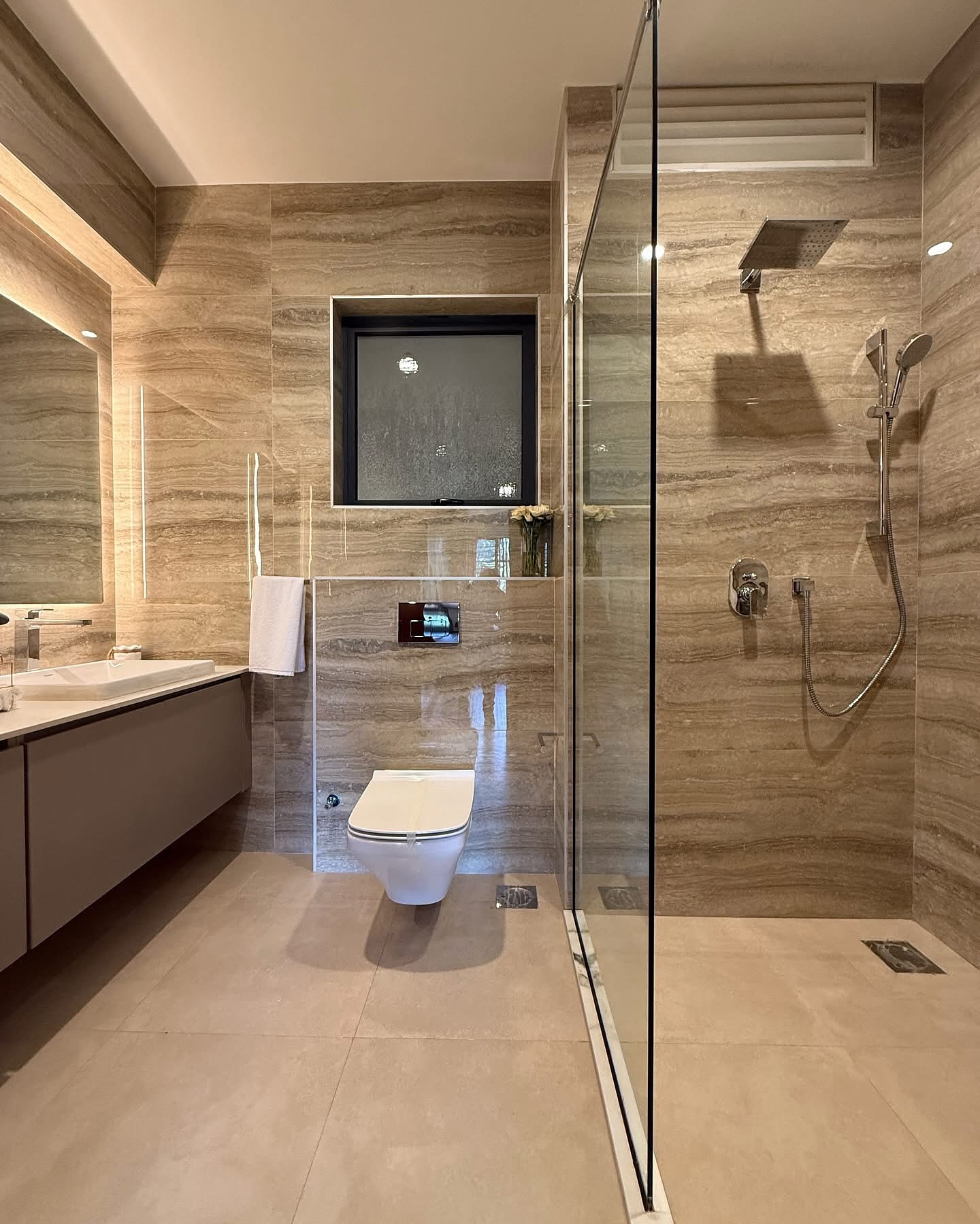 3 Bedroom Apartment plus DSQ