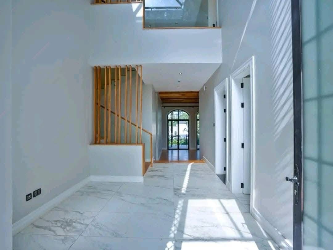 5 Bedroom and DSQ