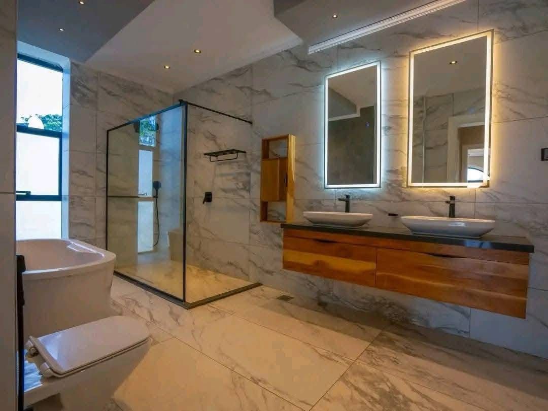 5 Bedroom and DSQ