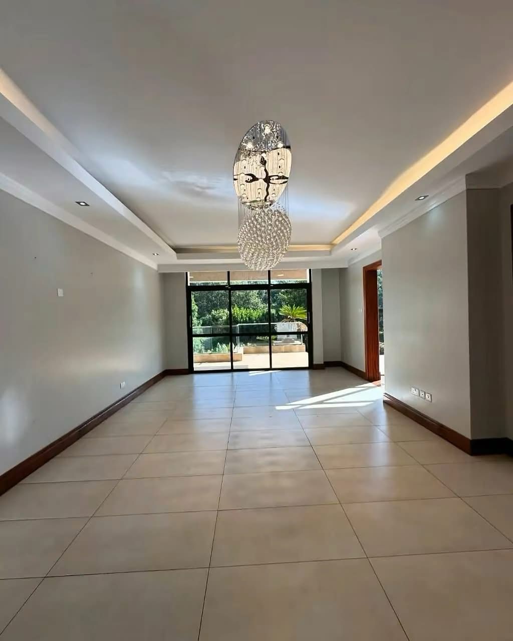 5 Bedroom Villa