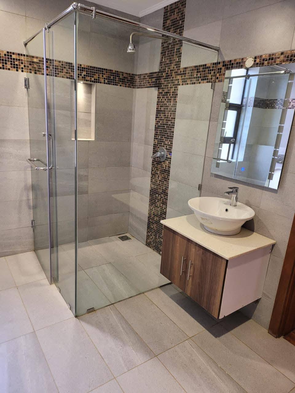 5 Bedroom Plus DSQ