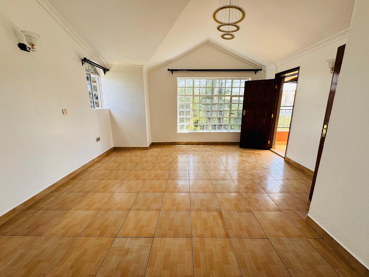 4 Bedroom Villa  For Rent in Membley