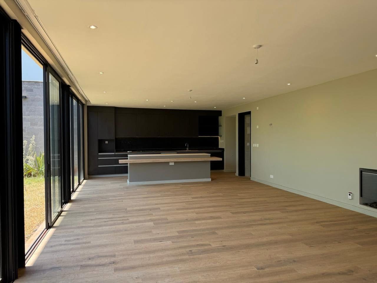 4 Bedroom