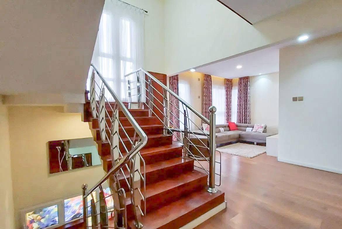 4 Bedroom Townhouse