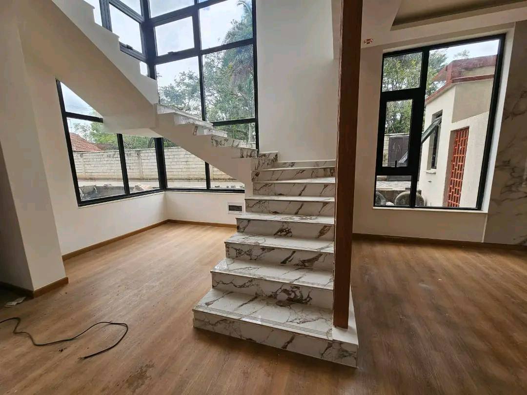 5-Bedroom and DSQ