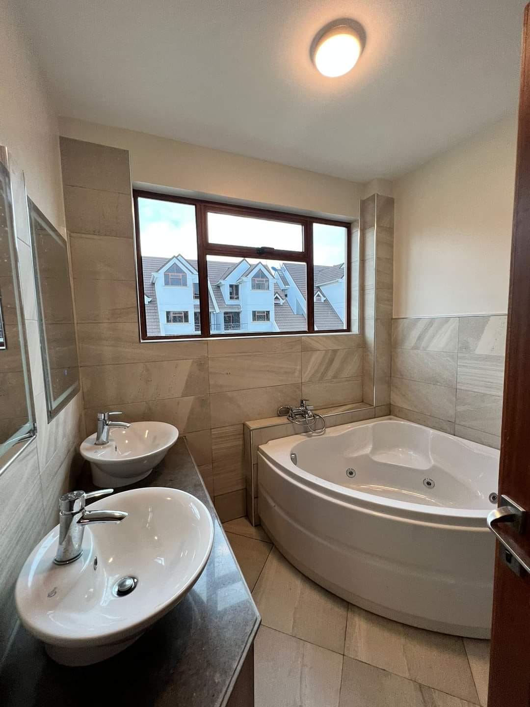 4-bedroom+DSQ