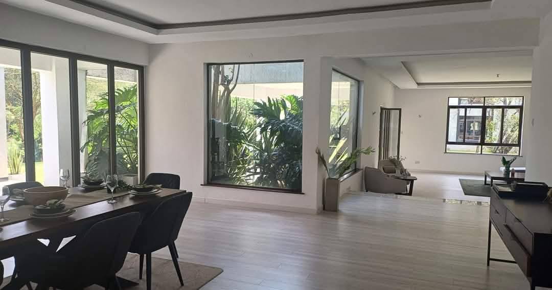 5 Bedroom Townhouse