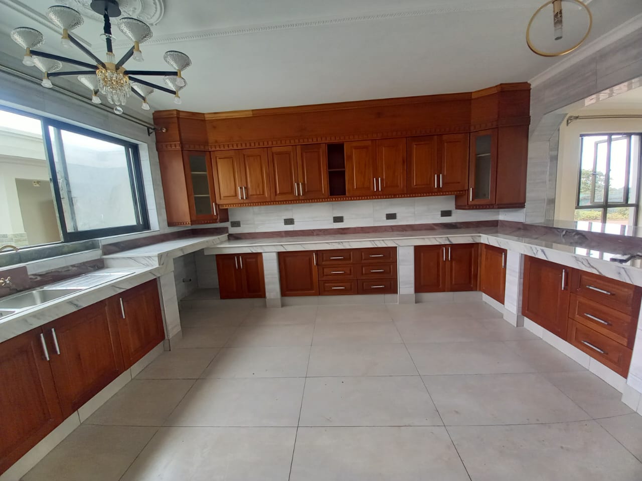 6-Bedroom+DSQ