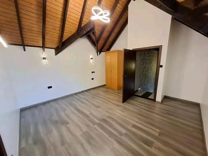 5-Bedroom+DSQ
