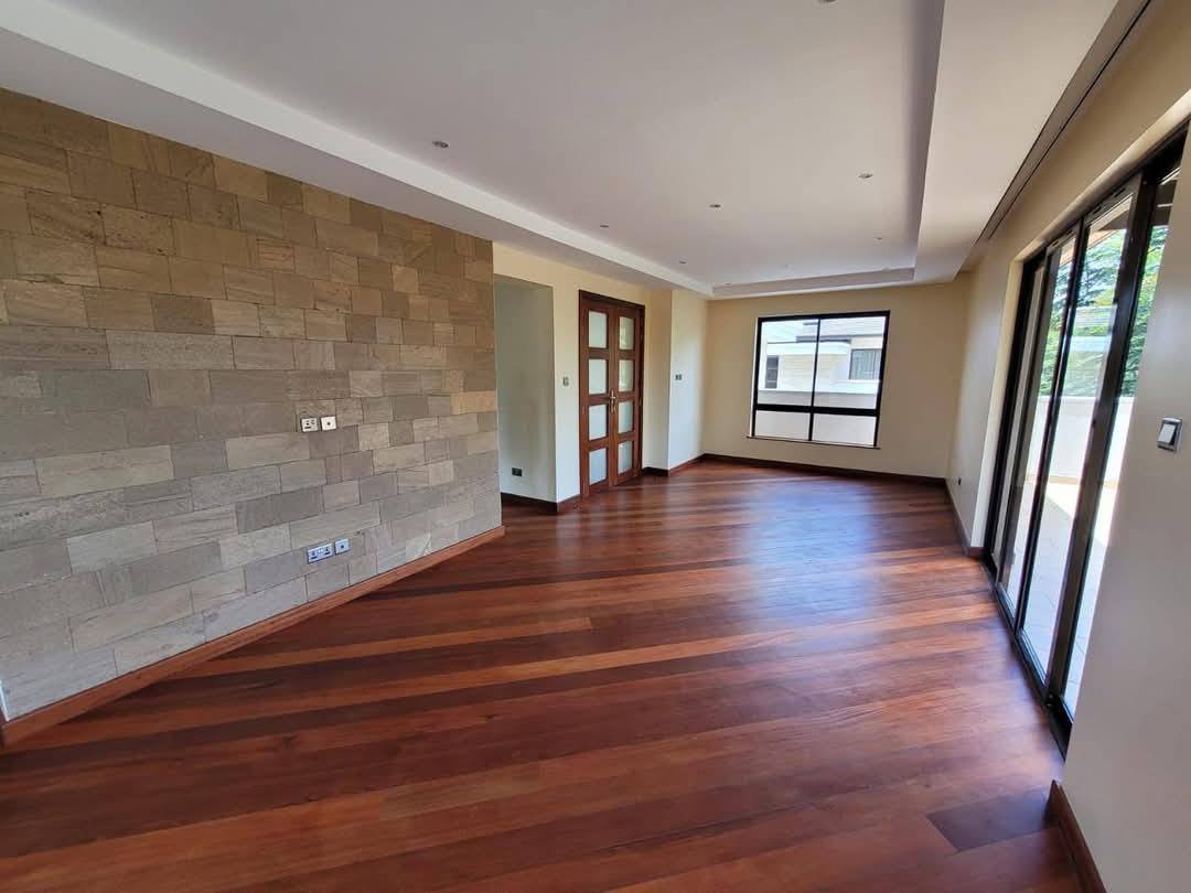 5 Bedroom Plus DSQ