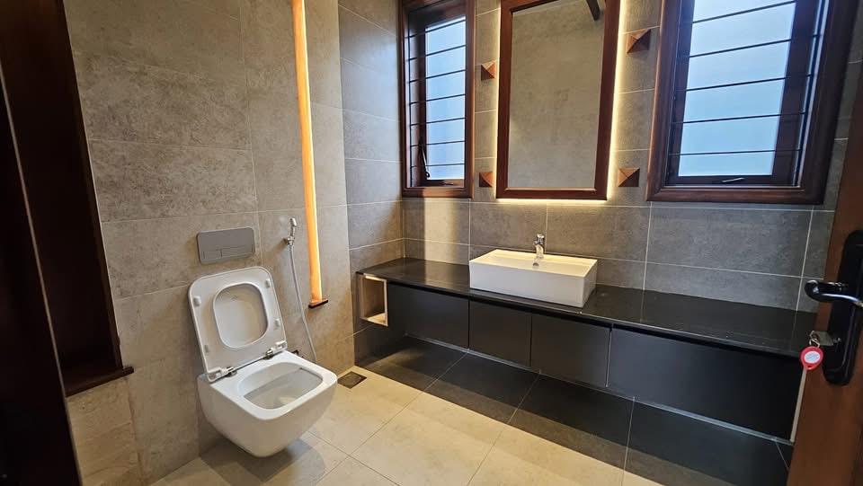 5 Bedroom
