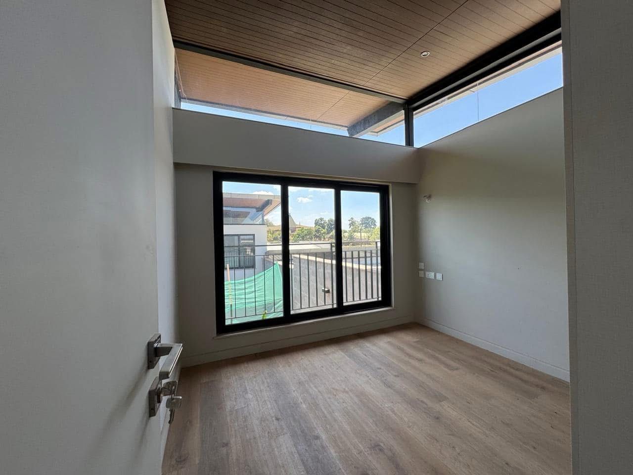 4 Bedroom
