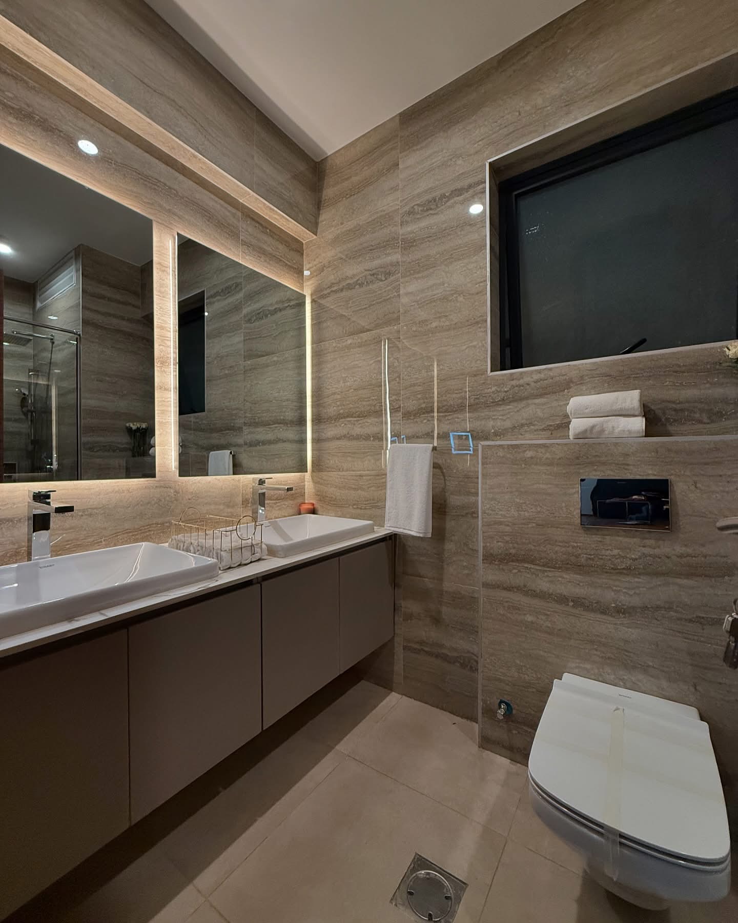 3 Bedroom Apartment plus DSQ