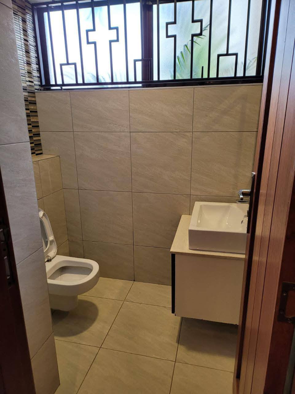 5 Bedroom Plus DSQ