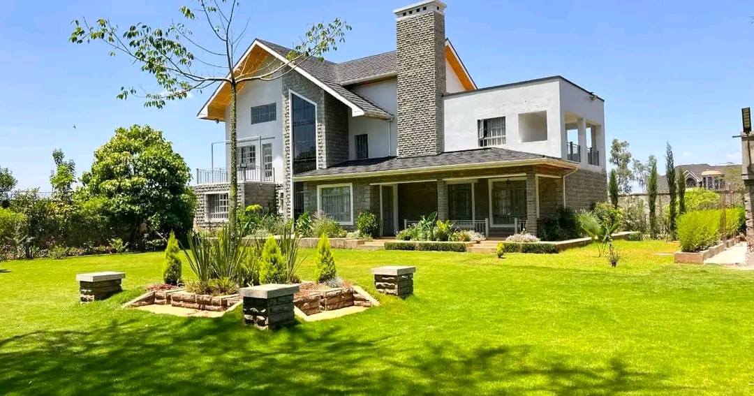 6 Bedroom Townhouse