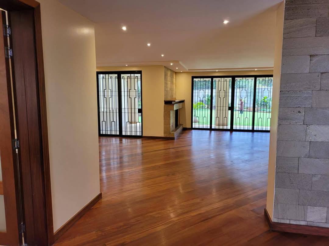 5 Bedroom Plus DSQ