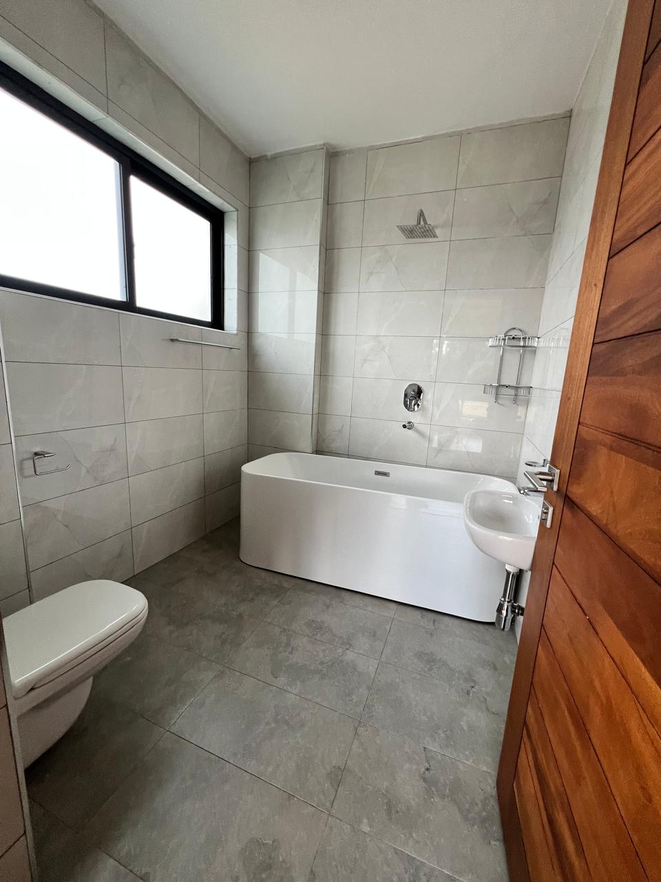 5-Bedroom+DSQ