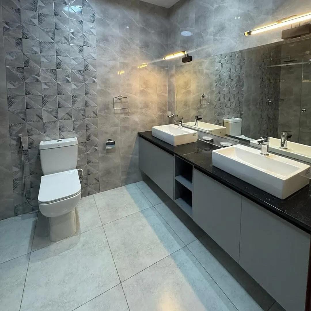 5 Bedroom Townhouse