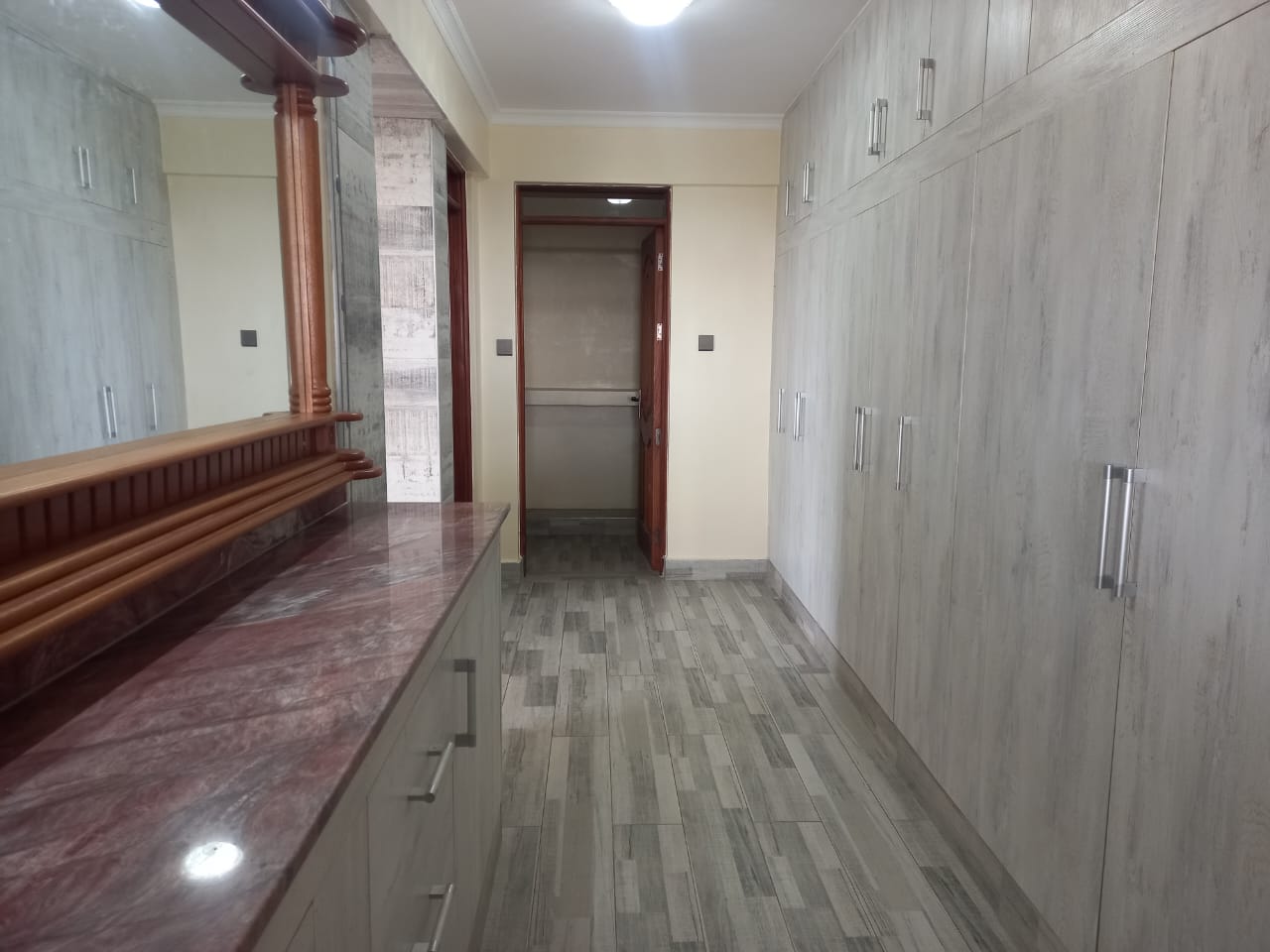 6-Bedroom+DSQ