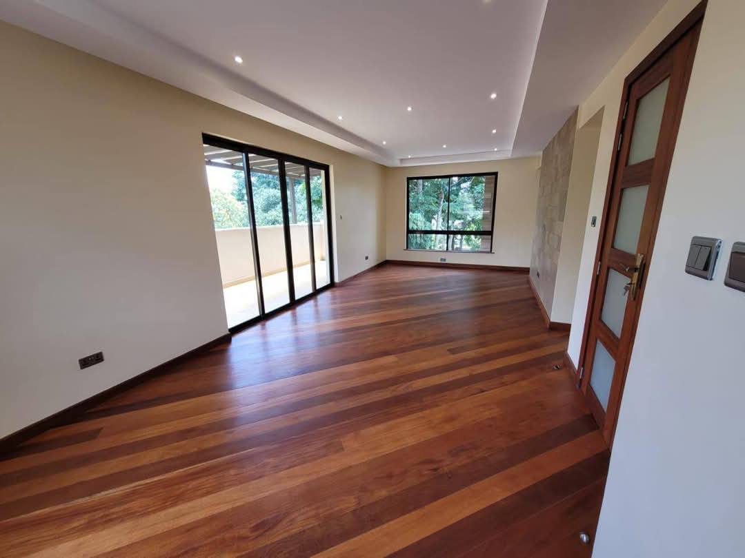 5 Bedroom Plus DSQ