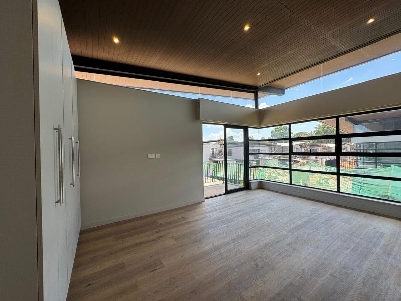 4 Bedroom