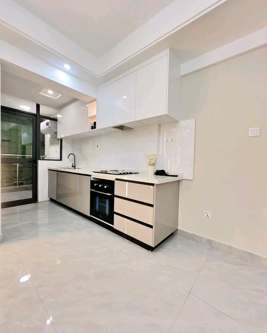 1,2 and 3-bedroom apartment
