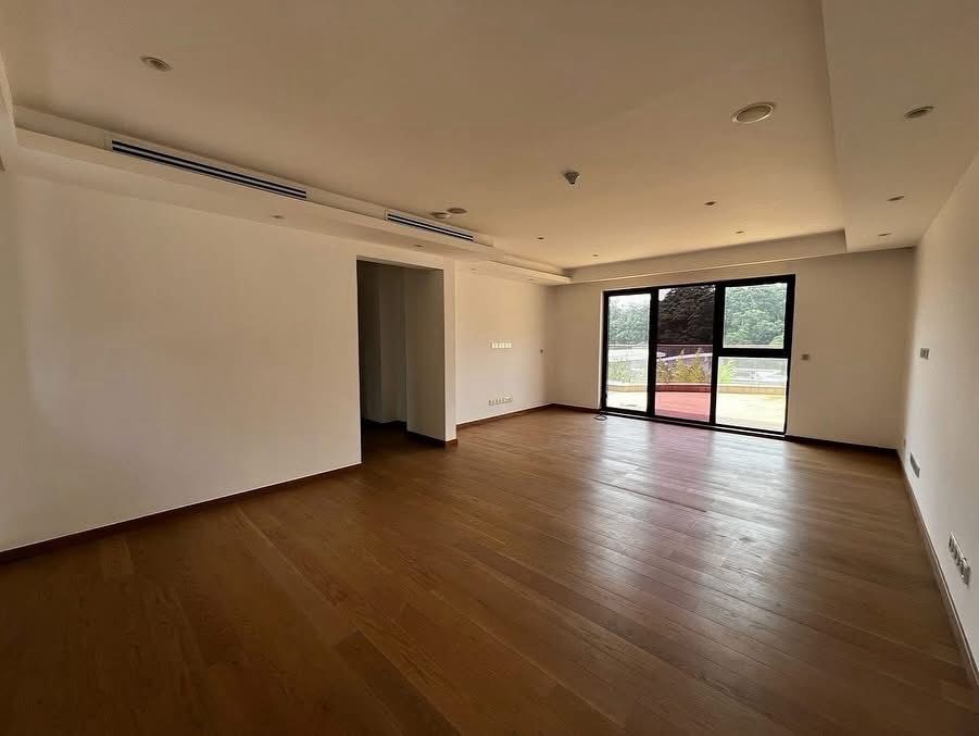 5 bedroom villa