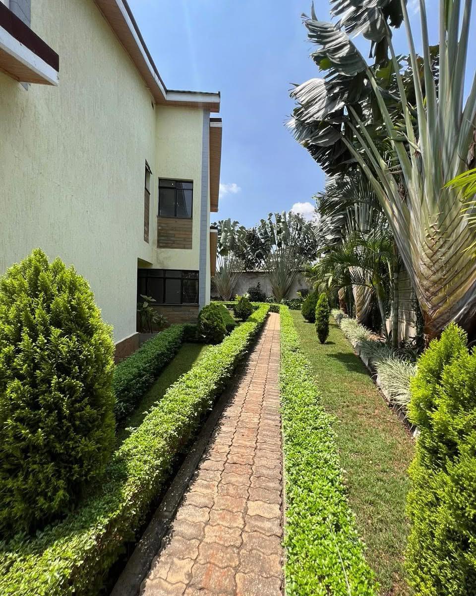 5 Bedroom