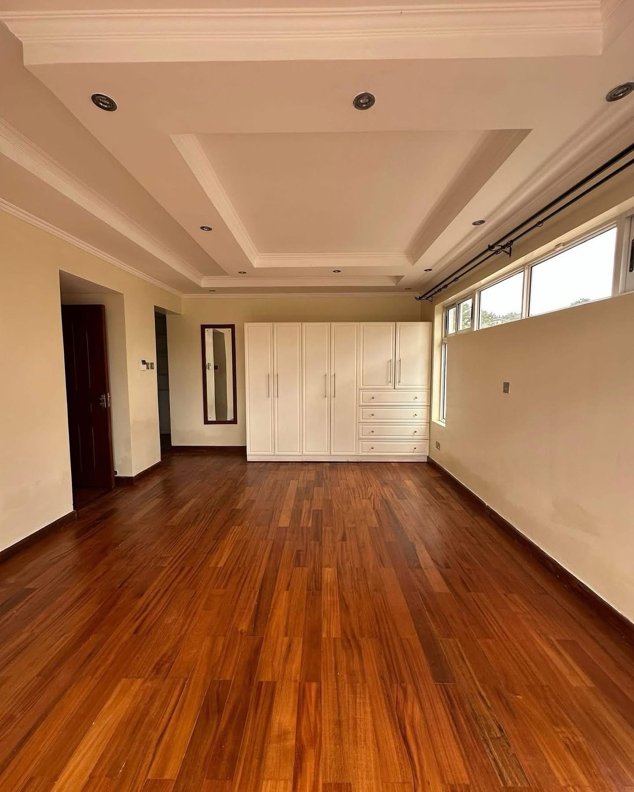 5 Bedroom plus DSQ