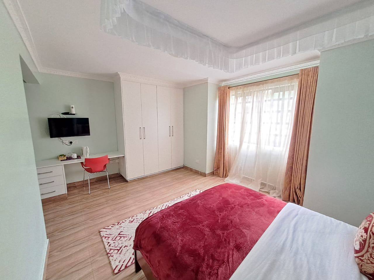 6 Bedroom villa