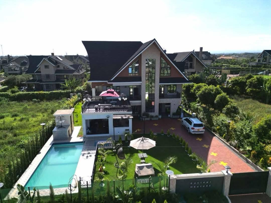 6 Bedroom