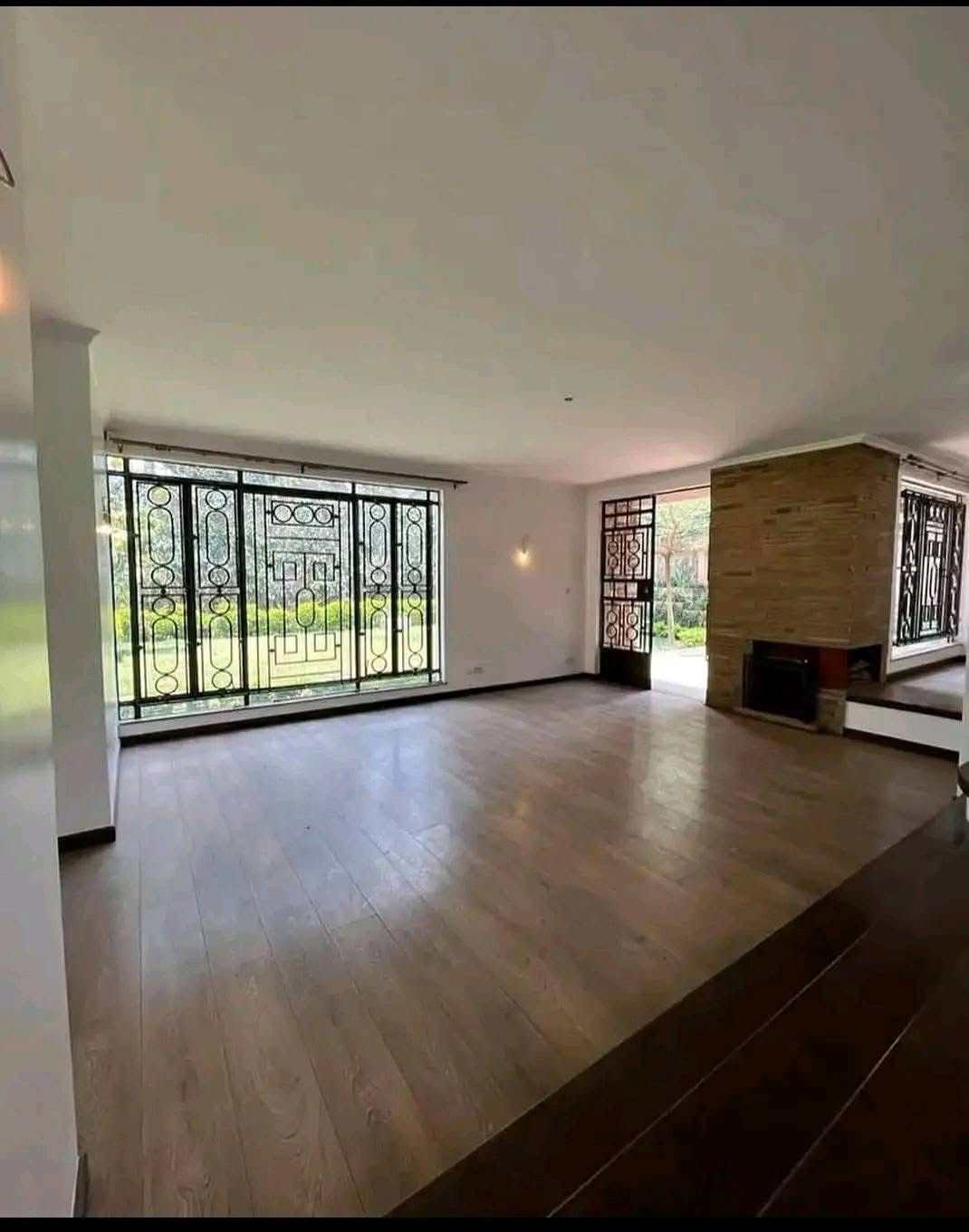 5 Bedroom Townhouse