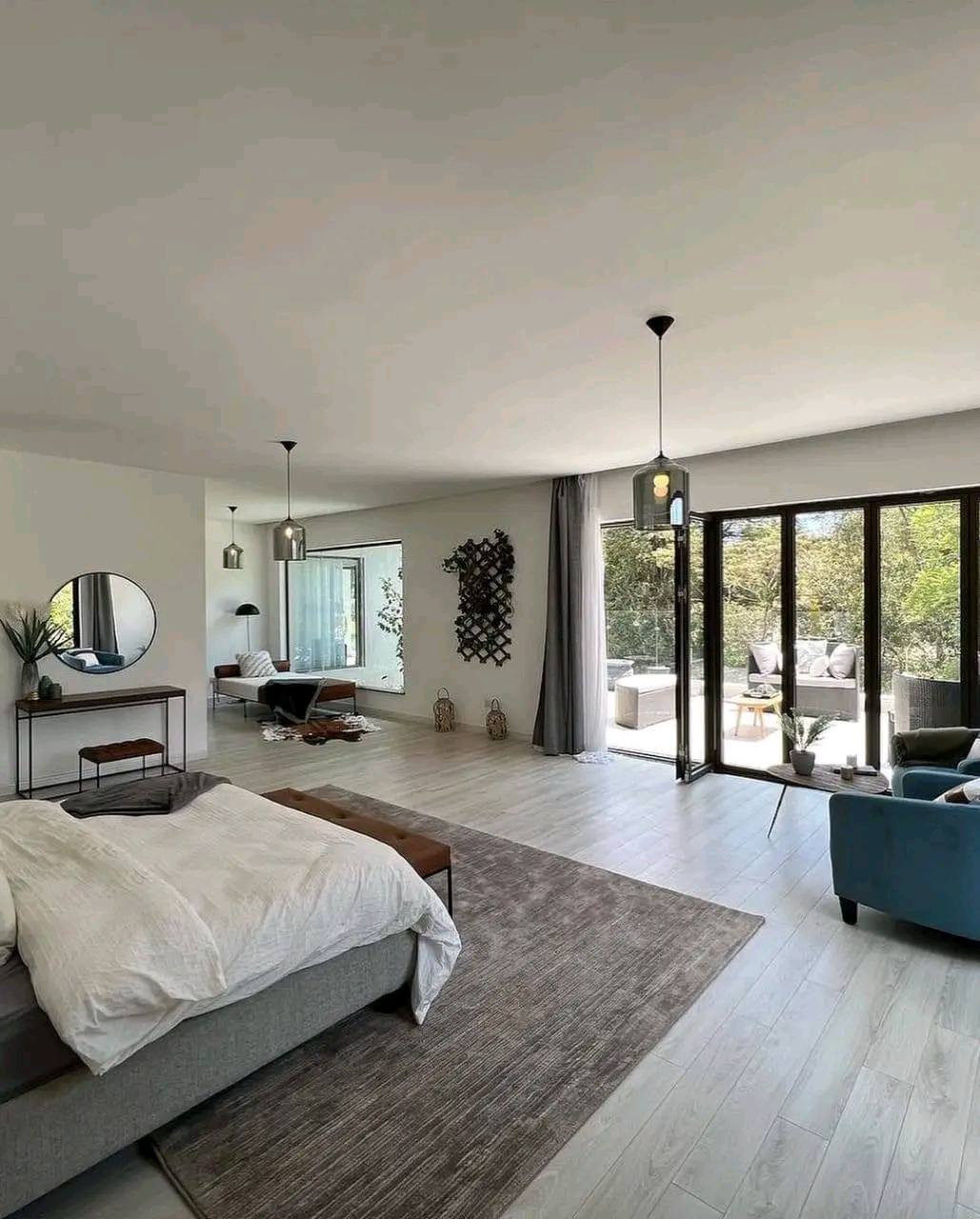 5 Bedroom Townhouse