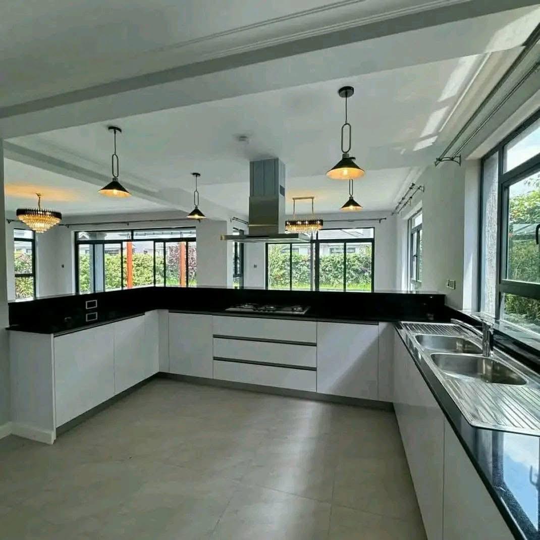 4 Bedroom Villa