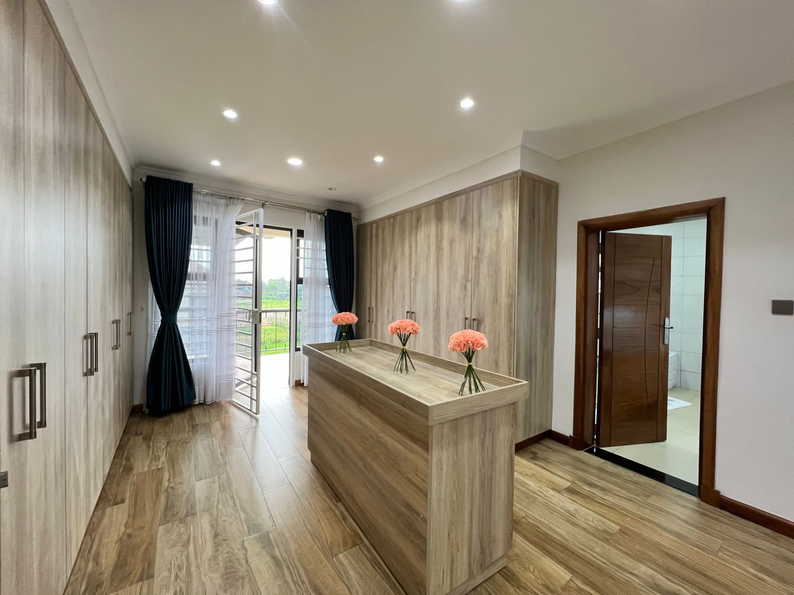 4-Bedroom+DSQ