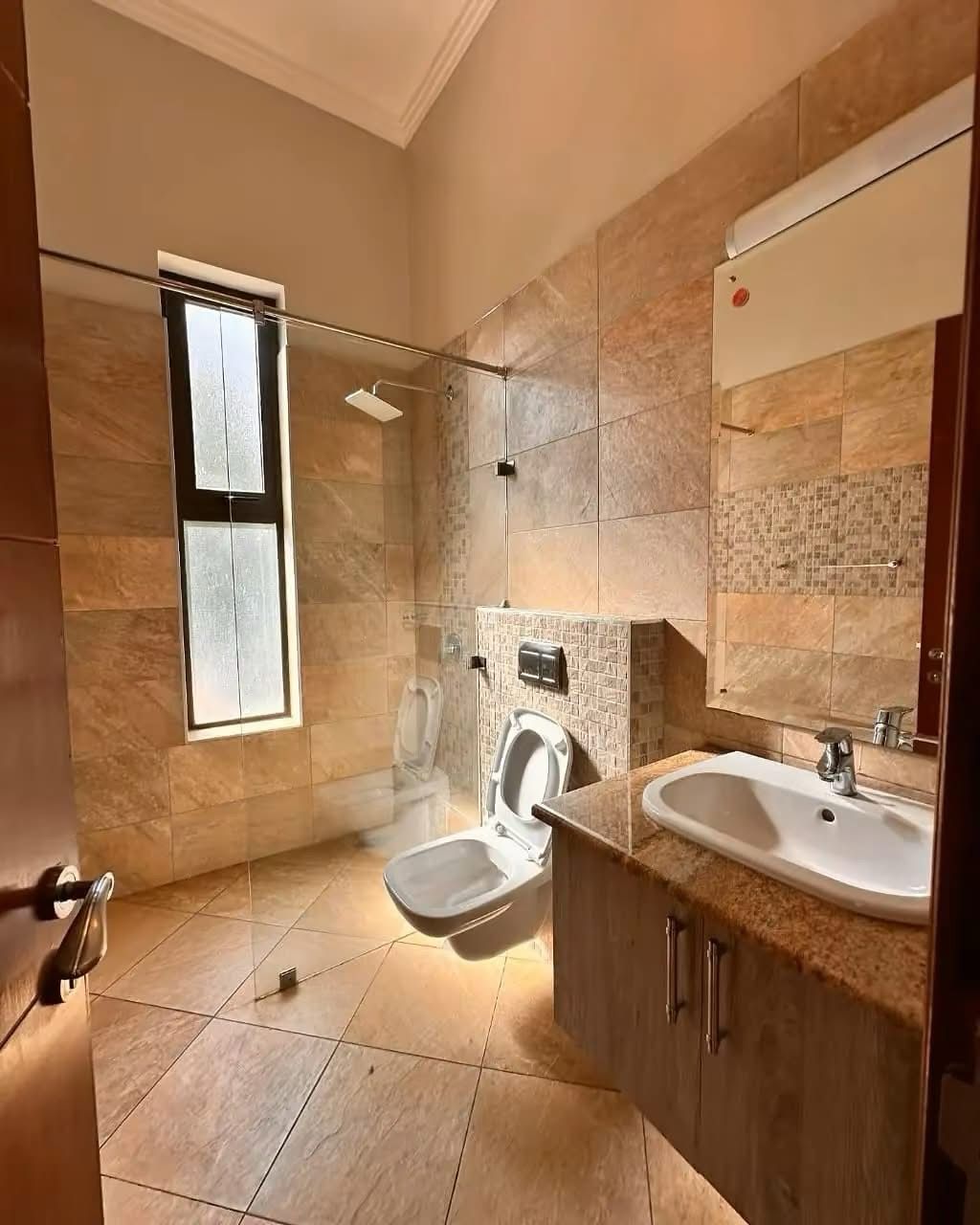 5 Bedroom Villa