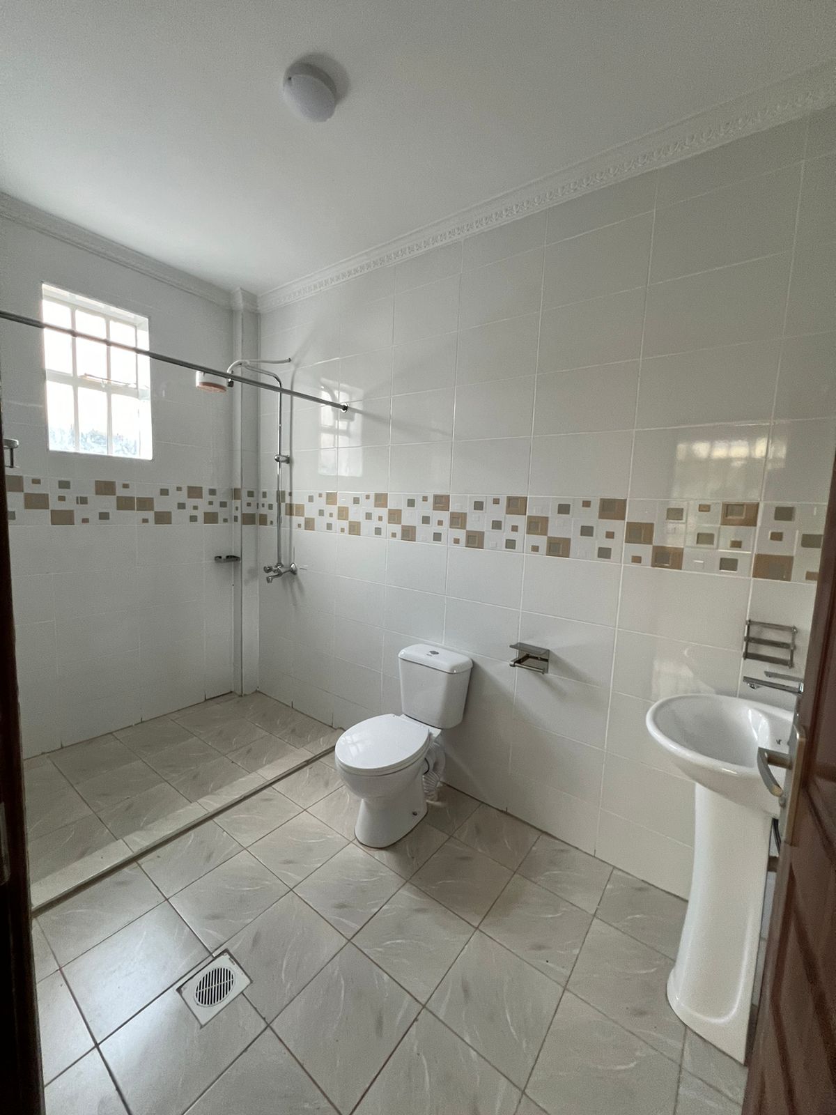 3-bedroom semi-Apartment