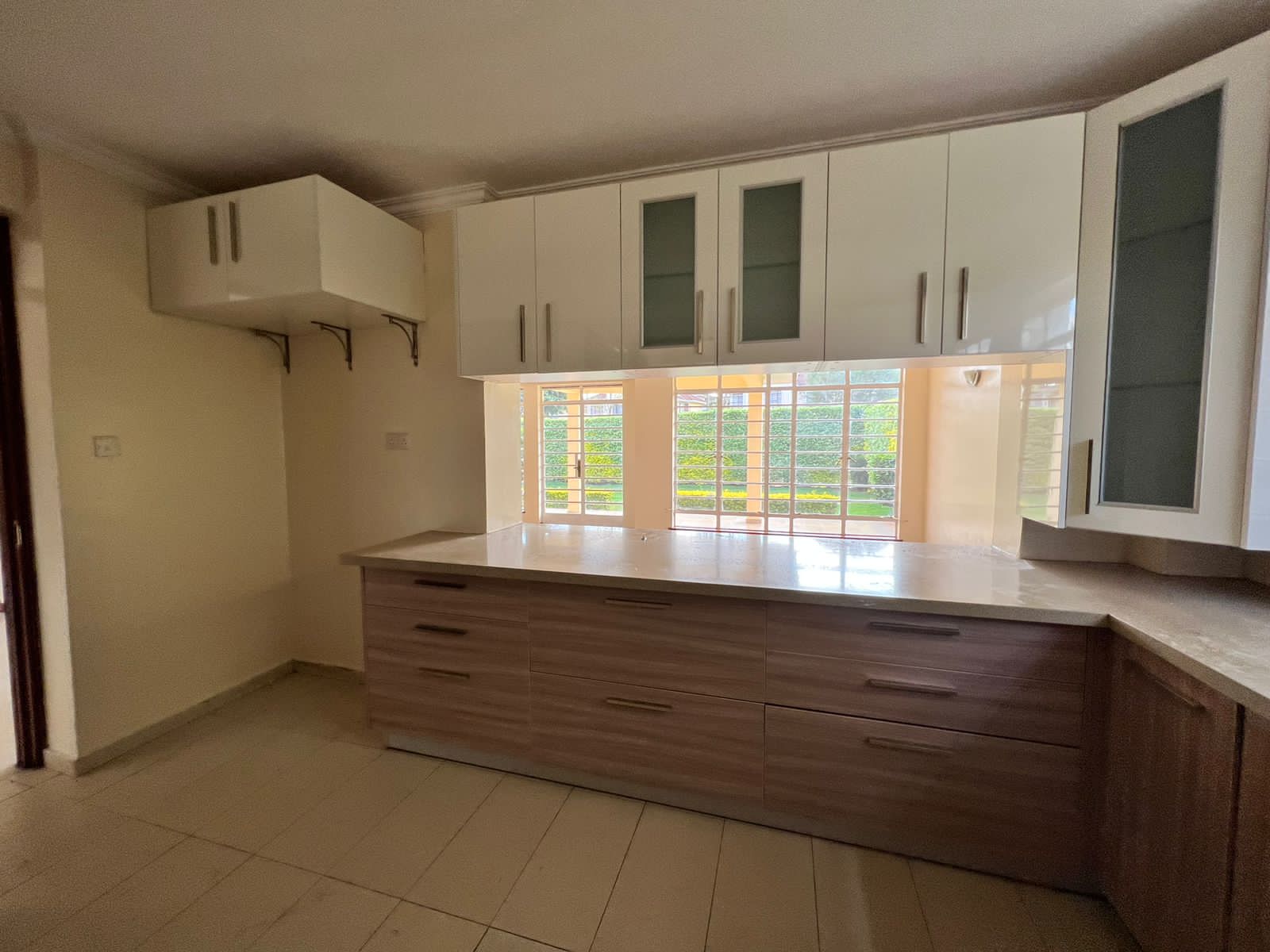 4-Bedrooms+DSQ