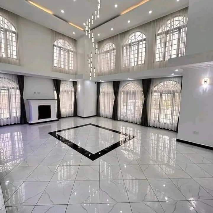 7-Bedroom Townhouse with DSQ for Sale in Karen