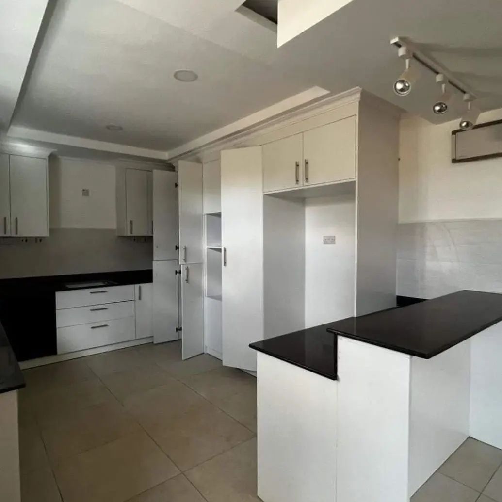 5-Bedroom
