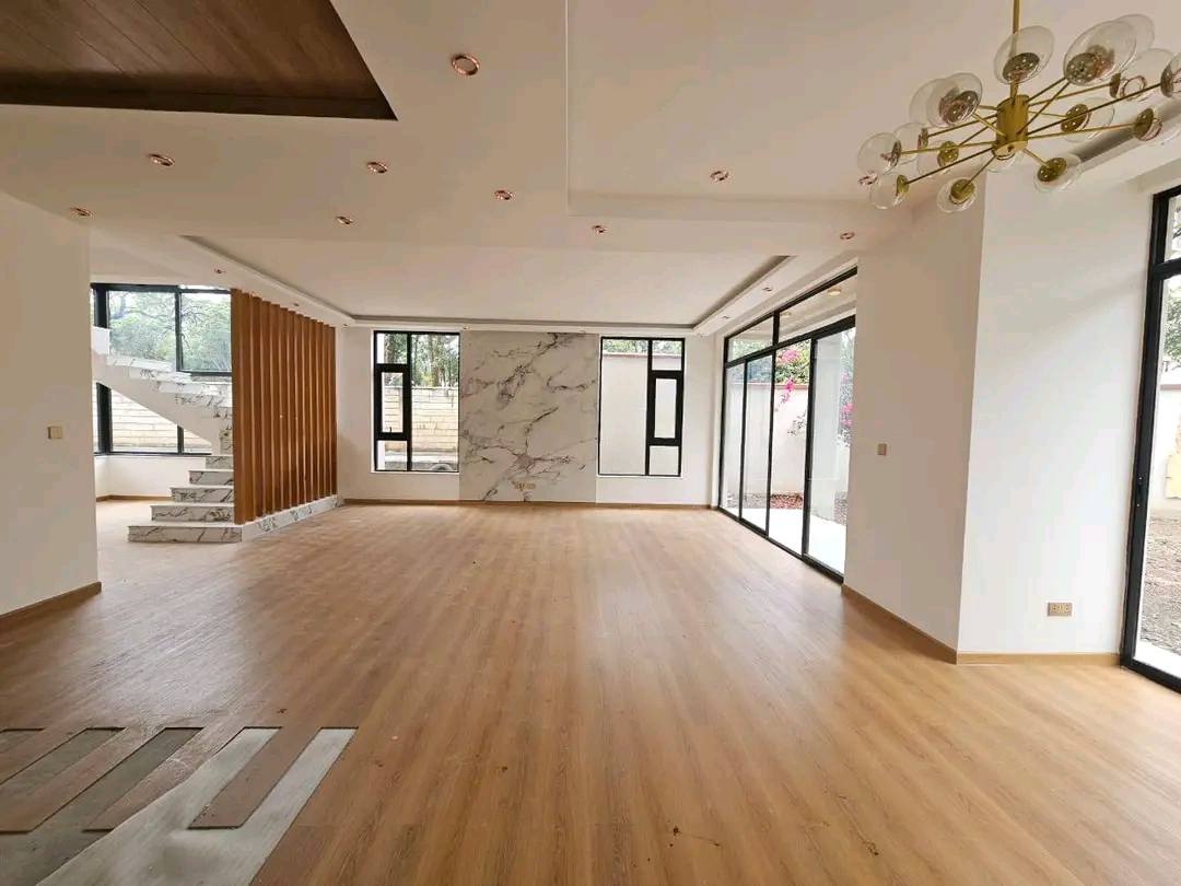 5-Bedroom and DSQ