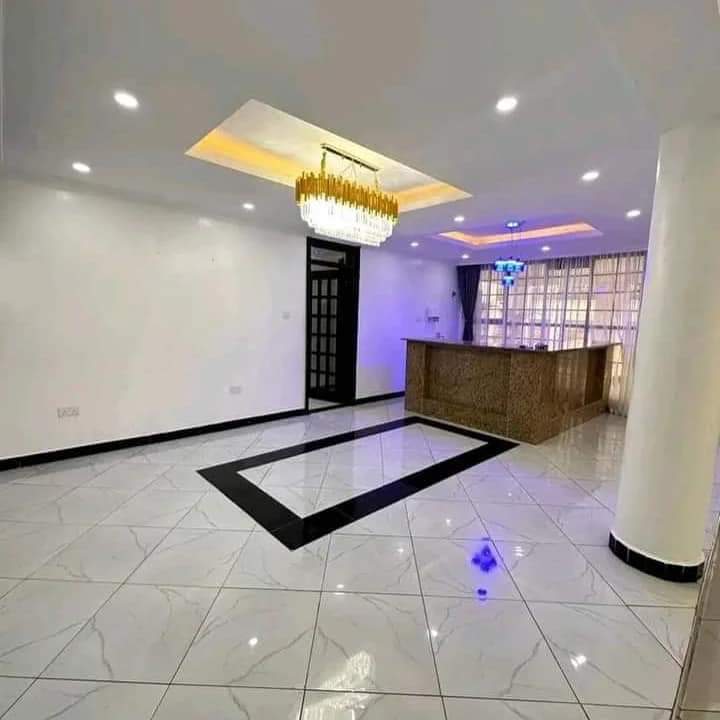 7-Bedroom Townhouse with DSQ for Sale in Karen