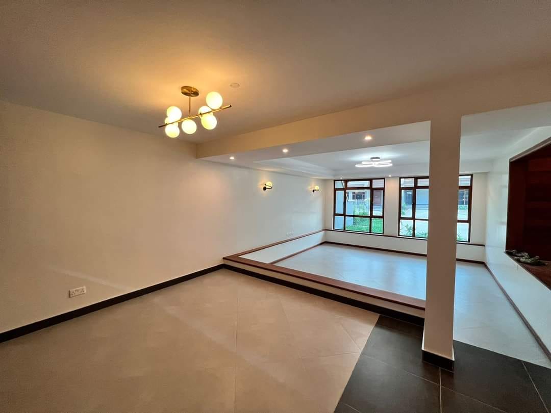 4-bedroom+DSQ