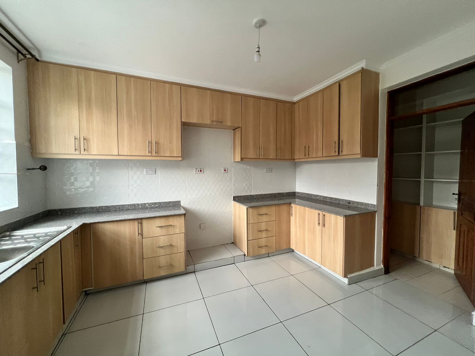 3-bedroom semi-Apartment