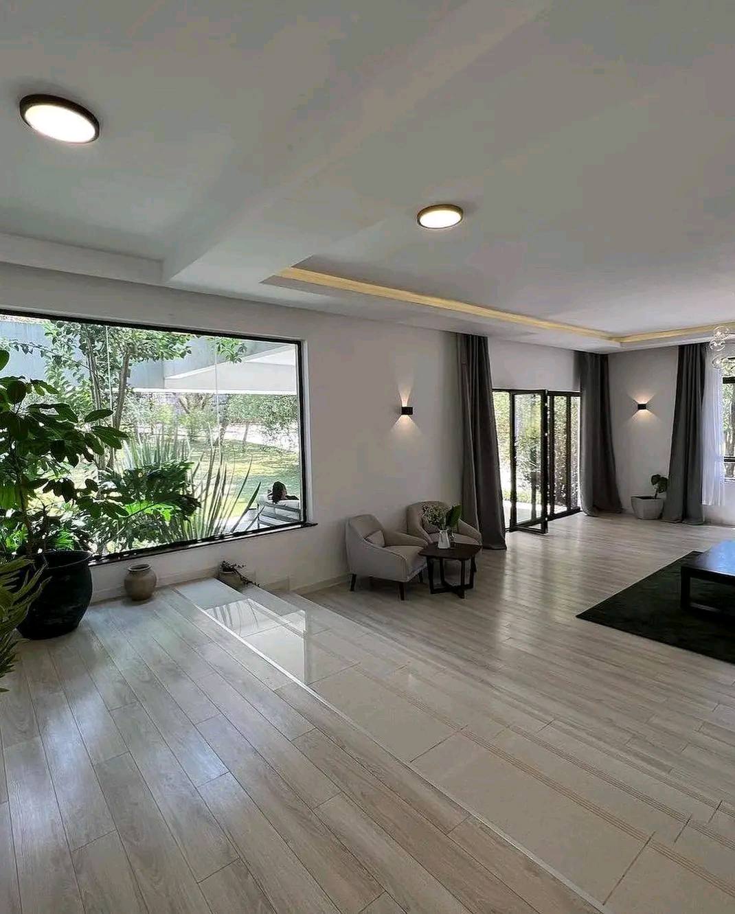 5 Bedroom Townhouse