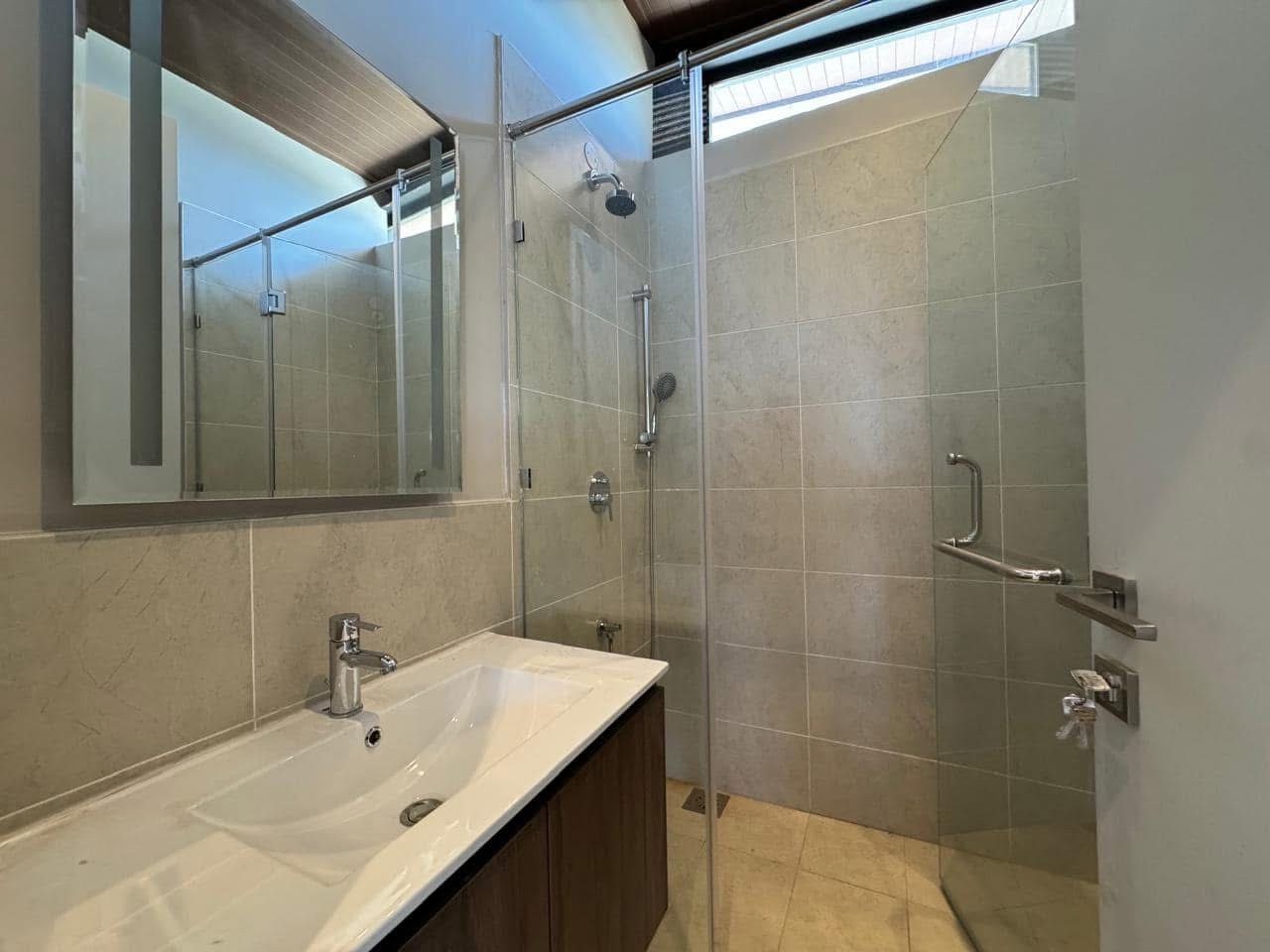 4 Bedroom
